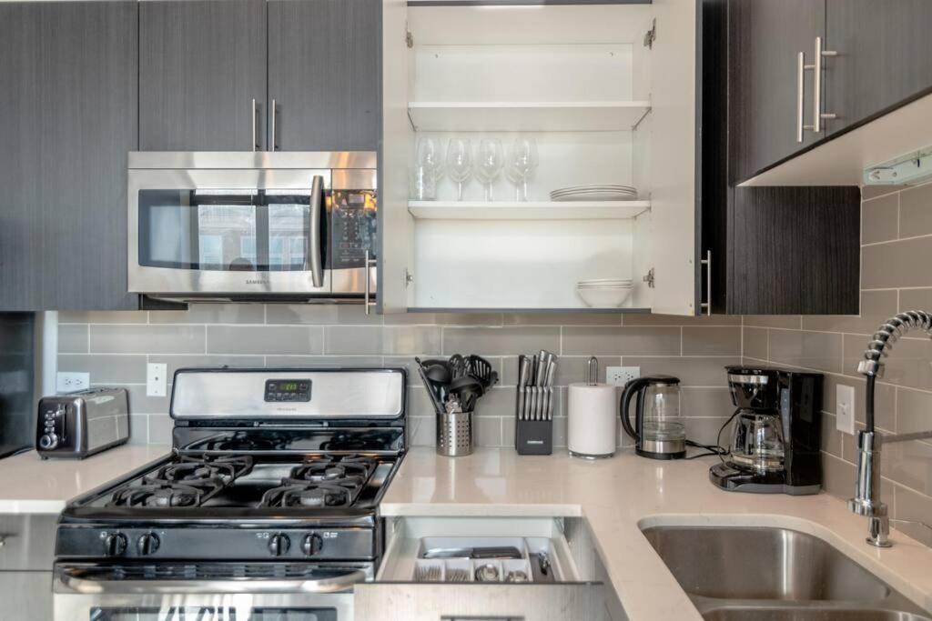 Spacious 2Br Vacation Rental With City View, Optional Parking And Gym Near Mccormick Place & Downtown Chicago Attractions Ngoại thất bức ảnh